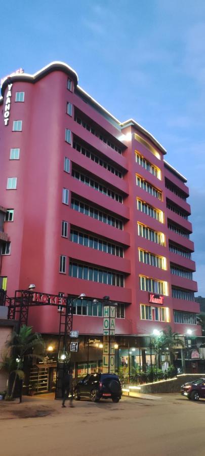 Hotel Yaahot Yaoundé Exteriér fotografie