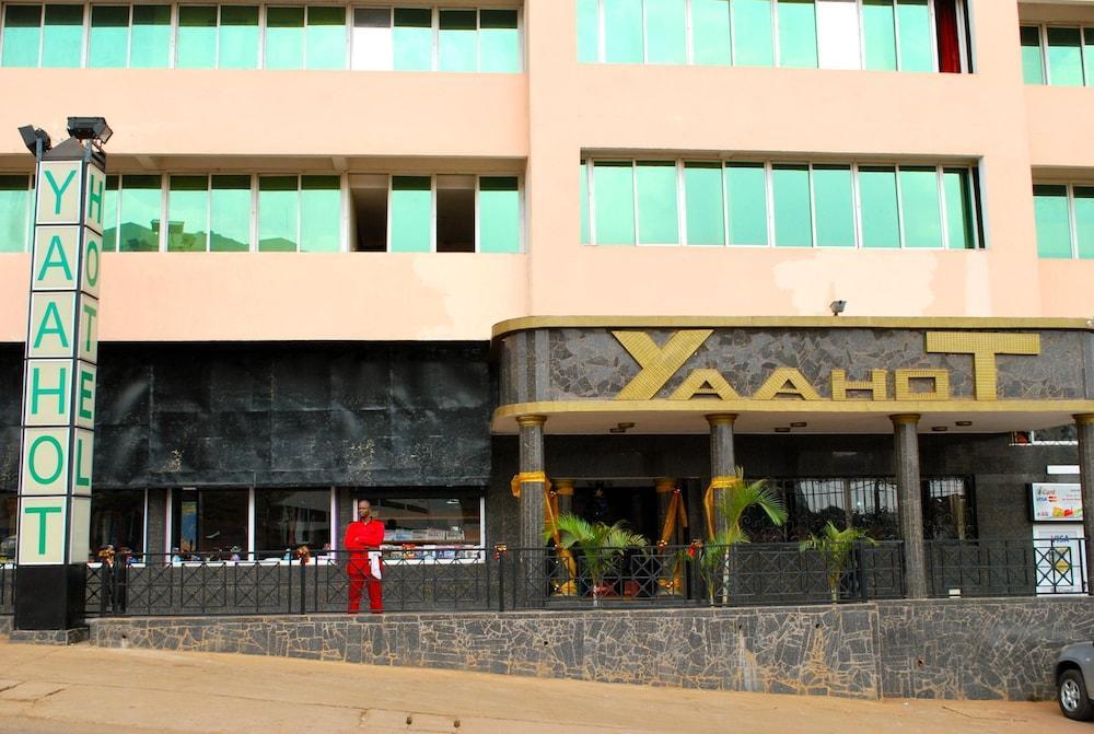 Hotel Yaahot Yaoundé Exteriér fotografie