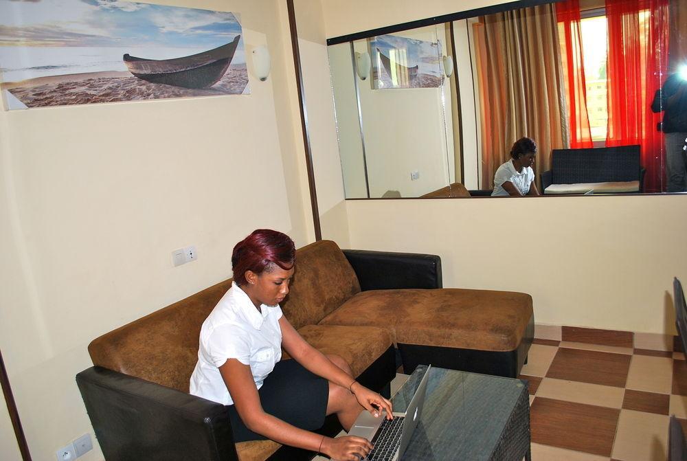 Hotel Yaahot Yaoundé Exteriér fotografie